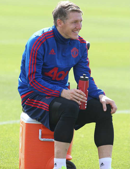 Trước đại chiến, MU "méo mặt" vì Rooney - 8