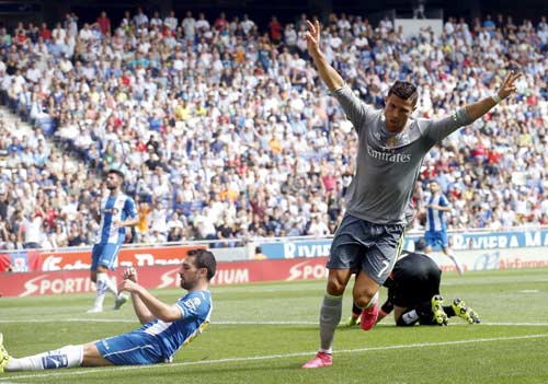 Lập “bàn tay nhỏ”, Ronaldo đi vào lịch sử La Liga - 3