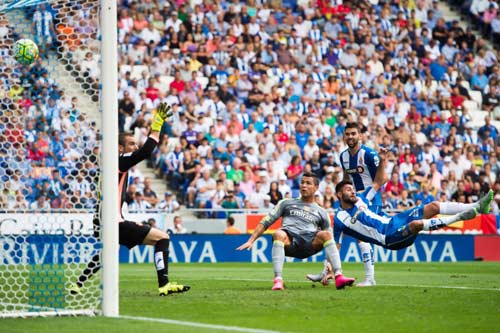 Lập “bàn tay nhỏ”, Ronaldo đi vào lịch sử La Liga - 5