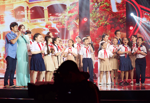 &#34;Nổi da gà&#34; với cô bé 9 tuổi The Voice Kids - 4