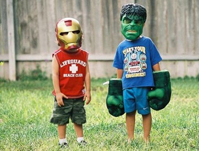 Thời thơ ấu của Iron Man và Hulk.
