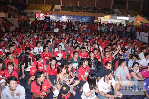 Fan “Quỷ đỏ” háo hức chờ bùng nổ ở NHA & Champions League - 2