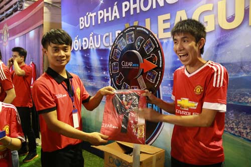 Fan “Quỷ đỏ” háo hức chờ bùng nổ ở NHA & Champions League - 7