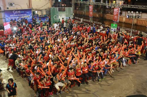 Fan “Quỷ đỏ” háo hức chờ bùng nổ ở NHA & Champions League - 8