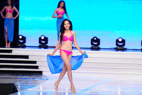 Cận cảnh màn bikini sexy của thí sinh HH Hoàn vũ VN - 6