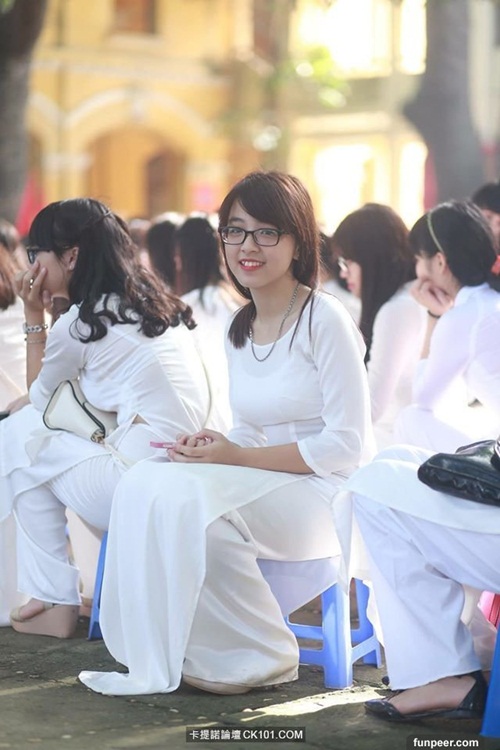 Báo TQ ca ngợi vẻ đẹp của thiếu nữ Việt khi mặc áo dài - 1