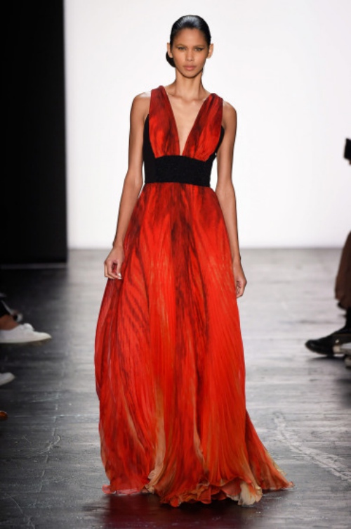 Tuyết Lan kẻ mắt sắc lẹm sải bước tại New York FW - 10