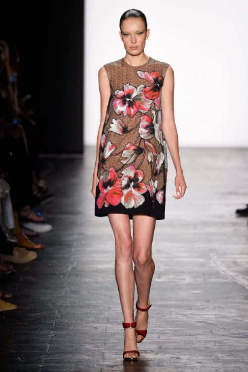 Tuyết Lan kẻ mắt sắc lẹm sải bước tại New York FW - 5