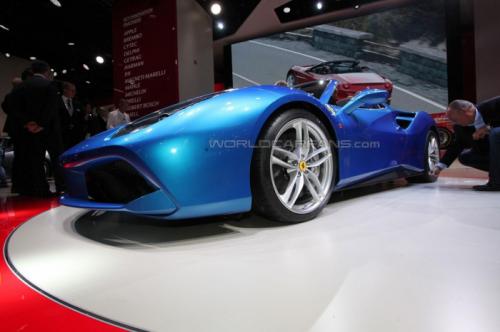 Ra mắt Ferrari 488 Spider - Mẫu xe nhanh nhất trong lịch sử hãng - 1