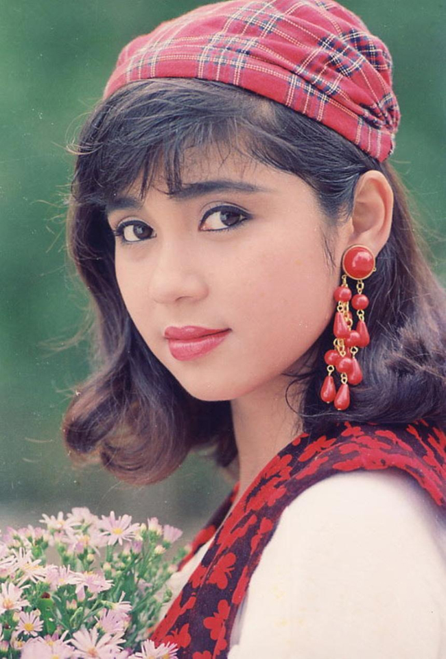 Ánh mắt và đôi môi biết nói của "Người đẹp Tây Đô" Việt Trinh từng "hớp hồn" không ít khán giả màn ảnh nhỏ thập niên 90.