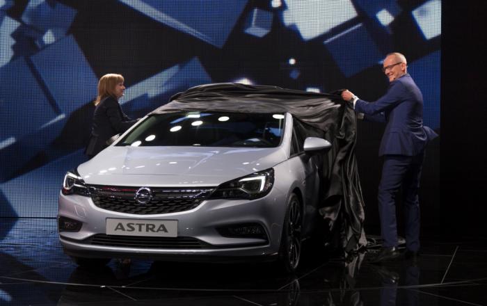 Opel giới thiệu mẫu Opel Astra mới tại Frankfurt Motor Show - 1