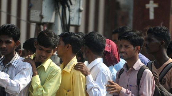 Ấn Độ: Tiến sĩ, thạc sĩ, cử nhân tranh nhau xin làm việc vặt - 1