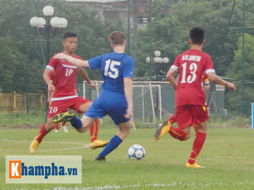 “Hủy diệt” U16 Guam, U16 Việt Nam lên ngôi đầu - 3