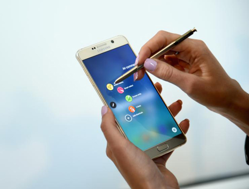 Video: Samsung khoe tính năng bút S Pen trên Note 5 - 1