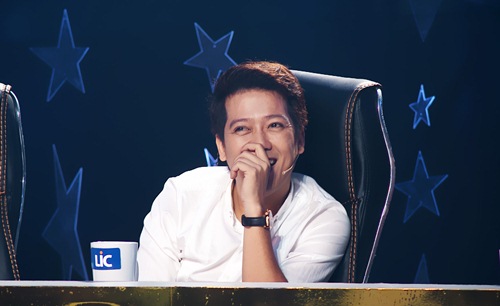 Hot boy 6 múi mặc váy khiến ban giám khảo kinh ngạc - 10