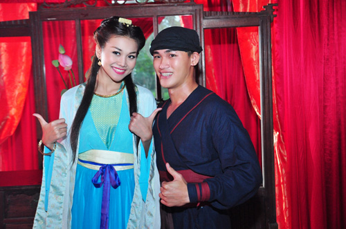 Mỹ nhân Việt hóa chị Hằng Nga xinh đẹp - 2