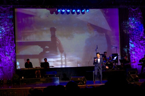 Như Ý đầy quyến rũ trên sân khấu hải ngoại - 7