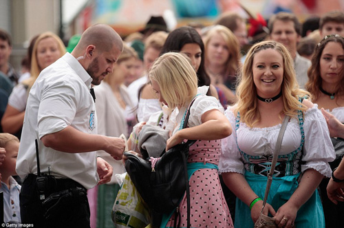 Ngây ngất lễ hội bia Oktoberfest tại Đức - 15