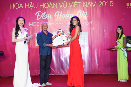 Người đẹp HH Hoàn vũ VN khoe vai thon tại dạ tiệc - 9