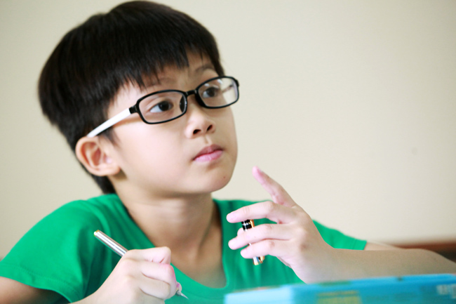 "Chú lính chì" Thiện Nhân một chân vẫn chạy nhanh nhất lớp - 1