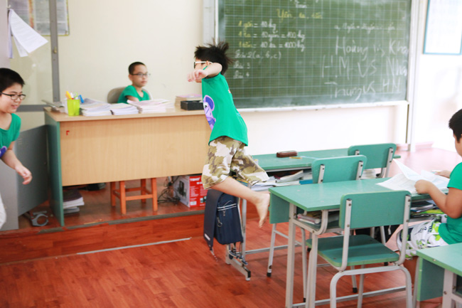 "Chú lính chì" Thiện Nhân một chân vẫn chạy nhanh nhất lớp - 3