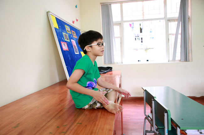 "Chú lính chì" Thiện Nhân một chân vẫn chạy nhanh nhất lớp - 9