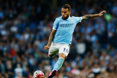 Hàng thủ Man City: Ánh sáng từ Otamendi - 2