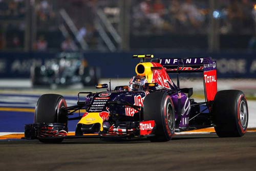 Phía sau vạch đích Singapore GP: Sắc đỏ bao phủ (P1) - 1