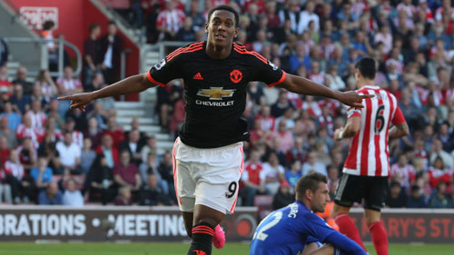 MU: "Khiên thép" De Gea, "giáo nhọn" Martial - 2