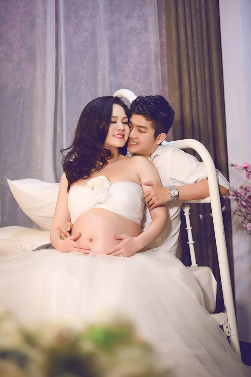 Ngắm ảnh bụng bầu gợi cảm của mỹ nhân Việt - 2