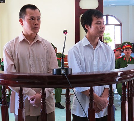 Phú Yên: Tăng án nặng băng nhóm chặt tay cướp vàng - 1