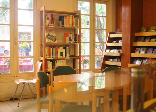 Thư viện đẹp như quán cà phê ở Hà Nội - 5
