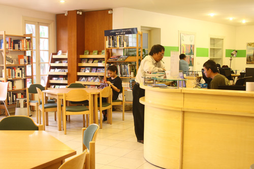 Thư viện đẹp như quán cà phê ở Hà Nội - 6