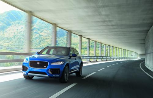 Jaguar F-PACE 2017 có giá khởi điểm từ 40.990 USD - 4