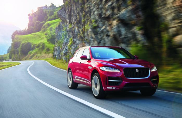 Jaguar F-PACE 2017 có giá khởi điểm từ 40.990 USD - 6