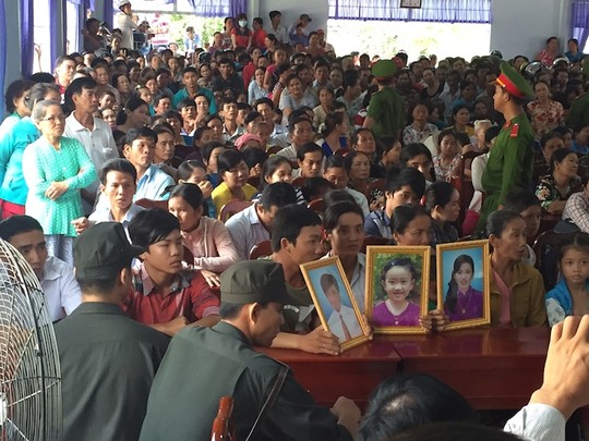 Vụ đốt nhà làm 3 người chết: Bị cáo quanh co chối tội - 2