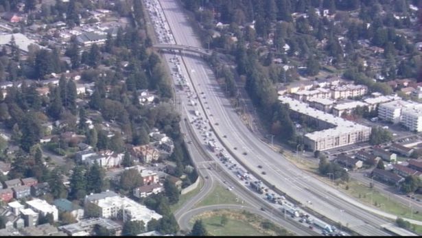 Đường phố Mỹ tắc nghẽn kéo dài vì chuyến thăm của Chủ tịch TQ - 9