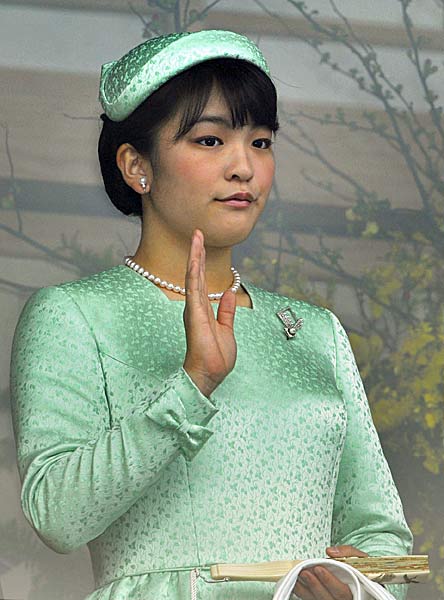 Принцесса мако акисино. Како Акисино. Митико принцесса Японии. Принцесса мако Акисино и Кей.