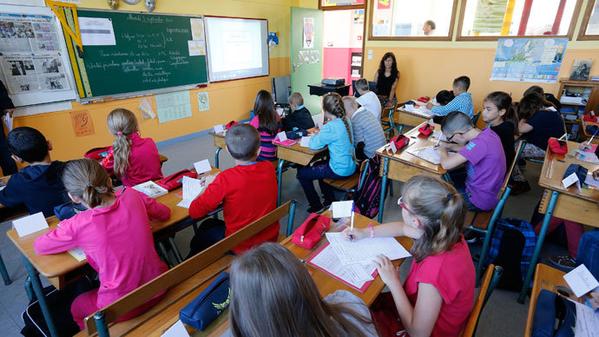 Thụy Điển: Trường học yêu cầu học sinh viết thư... tuyệt mệnh - 1