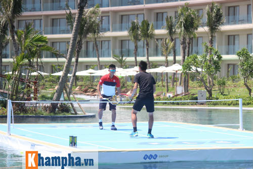 Lạ mắt với trận tennis đầu tiên trên mặt nước ở Việt Nam - 1