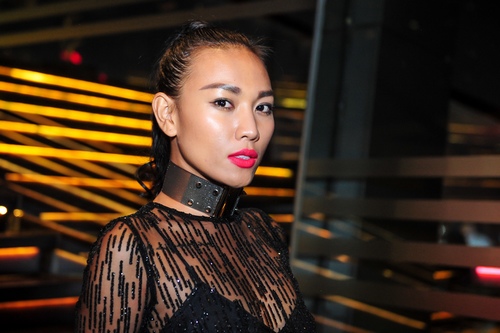 Chân dài Diệu Huyền sexy ra mắt phim mới - 3