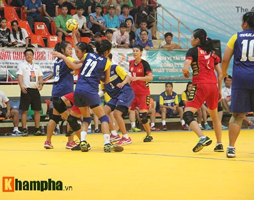 Ngược dòng thắng Thái Lan, bóng ném nữ VN tự tin vô địch - 6