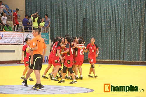 Ngược dòng thắng Thái Lan, bóng ném nữ VN tự tin vô địch - 9