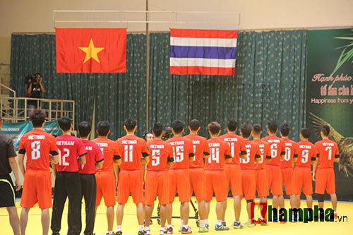 Lại thắng Thái Lan, bóng ném Việt Nam tưng bừng bội thu - 1