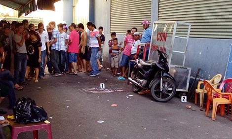 Hỗn chiến như phim, hai thanh niên bị chém nguy kịch - 2