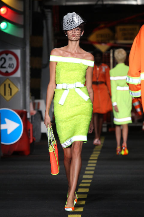 Moschino đưa công chúa Disney đến Milan Fashion week - 3