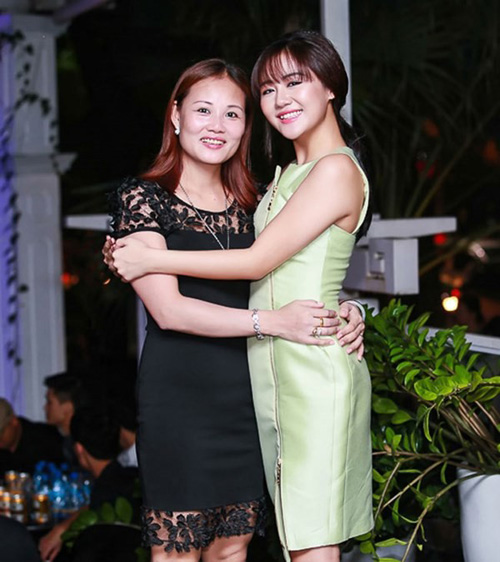 Những mỹ nhân Việt được mẹ "cưng như trứng mỏng" - 6