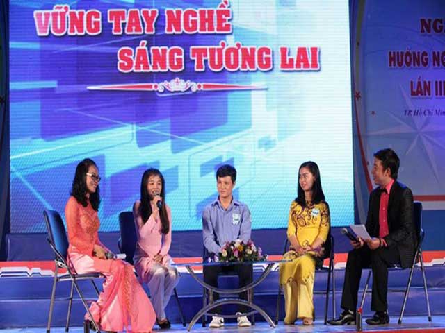 Khang dinh tay nghe hinh anh