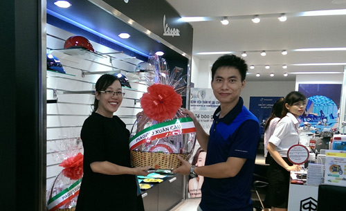 Piaggio Xuân Cầu khai trương showroom tiêu chuẩn mới tại phố xe lâu đời TP.HCM - 3