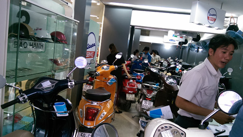 Piaggio Xuân Cầu khai trương showroom tiêu chuẩn mới tại phố xe lâu đời TP.HCM - 6